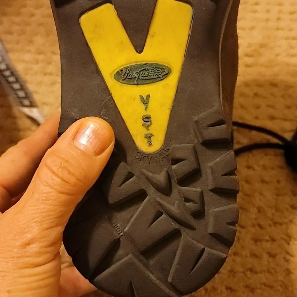 Vasque visit hiking boots size 8